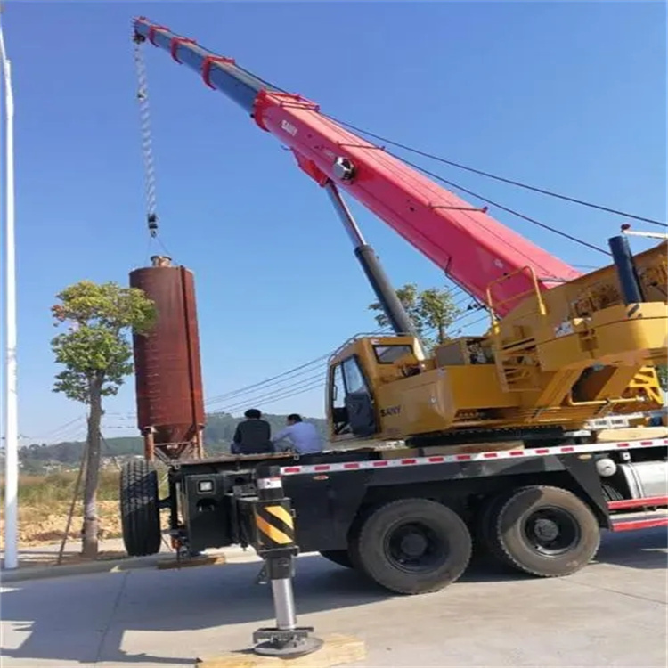 厦门湖里吊车租赁作业时的保养和维护